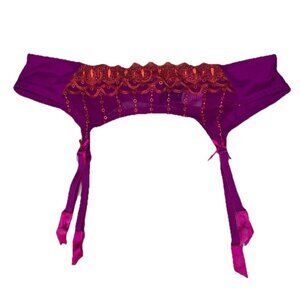 fredericks of hollywood Fushia Garter Belt